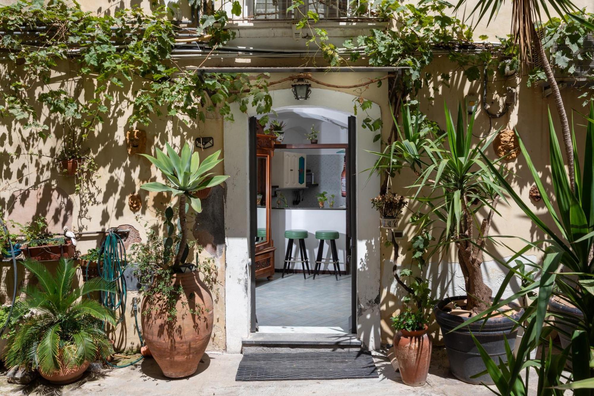 Cortile San Michele Villa Catania Bagian luar foto